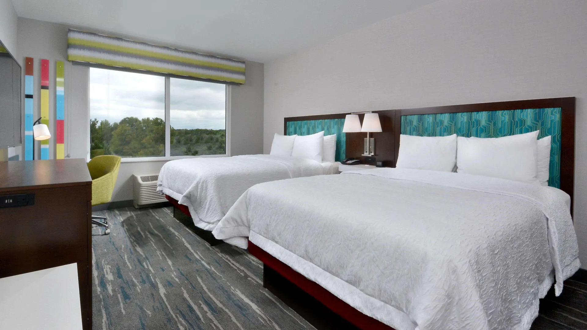 Hampton Inn & Suites Charlotte North I 485 3*,