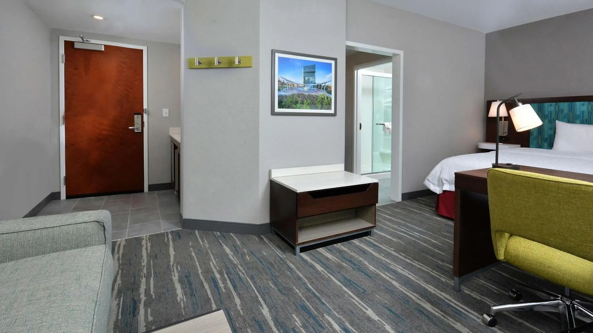 Hampton Inn & Suites Charlotte North I 485 3*,