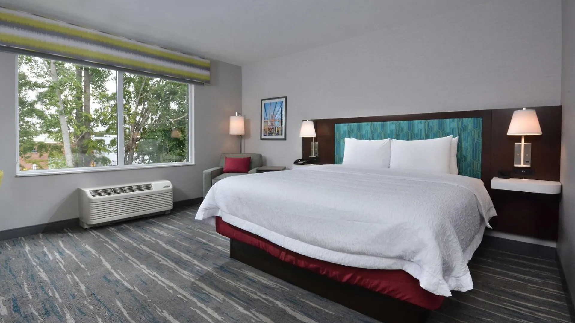 Hampton Inn & Suites Charlotte North I 485 3*,  United States